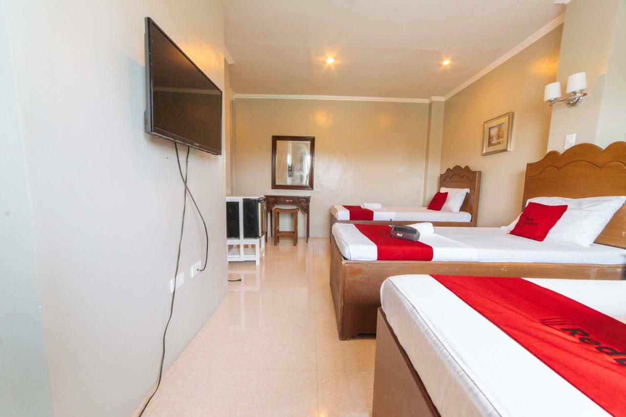 เรดดอร์ซ แอท โอลด์ บุสวัง โร้ด Hotel กาลิโบ ภายนอก รูปภาพ