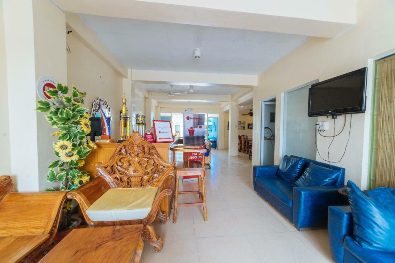 เรดดอร์ซ แอท โอลด์ บุสวัง โร้ด Hotel กาลิโบ ภายนอก รูปภาพ