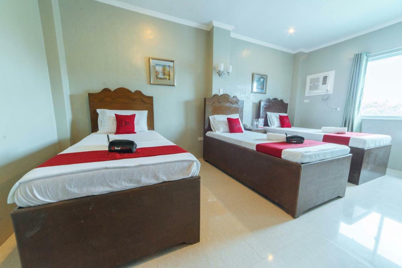 เรดดอร์ซ แอท โอลด์ บุสวัง โร้ด Hotel กาลิโบ ภายนอก รูปภาพ