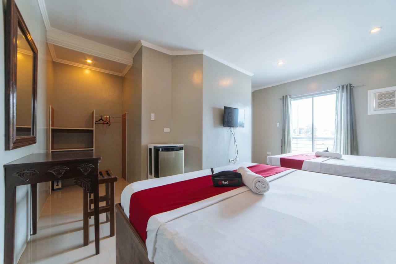 เรดดอร์ซ แอท โอลด์ บุสวัง โร้ด Hotel กาลิโบ ภายนอก รูปภาพ